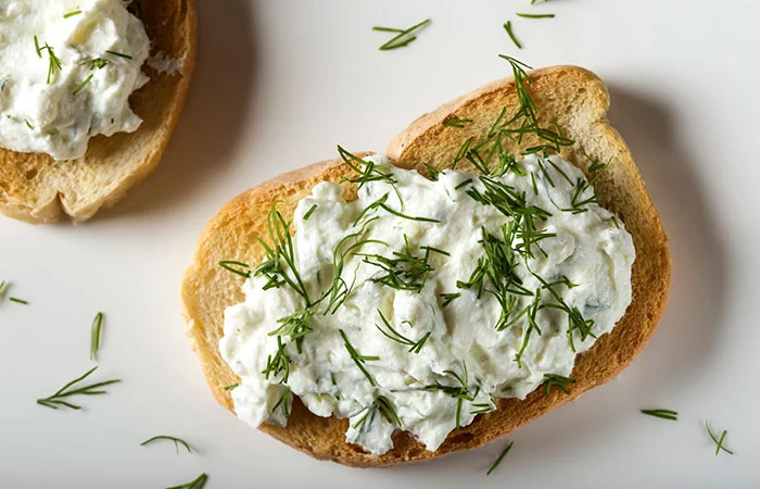081319_Cottage-College-Cheese_750x450_Spread-on-toast